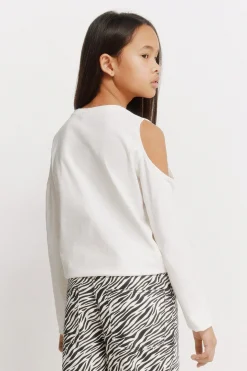 Camiseta manga larga tachas hombro descubierto ni&ntilde;a