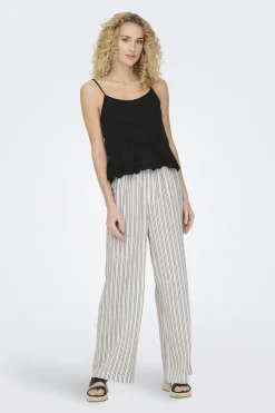 Camiseta tirantes crochet