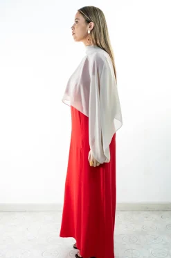 Capa corta de cuello alto