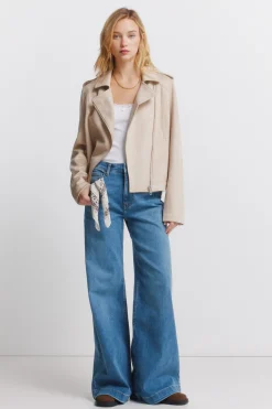 Cazadora antelina hombros trabillas