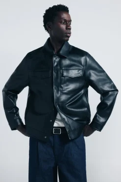 Cazadora efecto piel