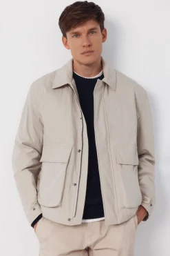 Cazadora t&eacute;cnica ligera