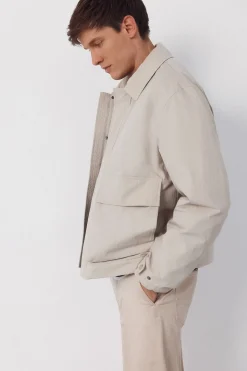 Cazadora t&eacute;cnica ligera