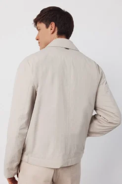 Cazadora t&eacute;cnica ligera