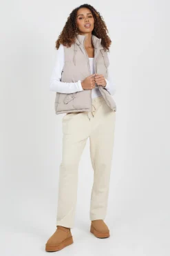 Chaleco acolchado con capucha