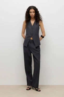 Chaleco de cierre abotonado