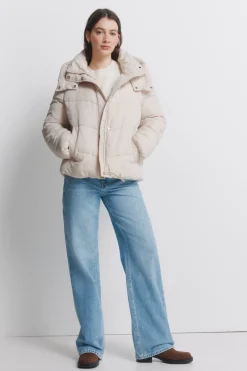 Chaqueta acolchada con capucha