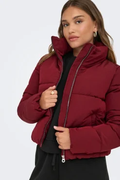 Chaqueta acolchada corta