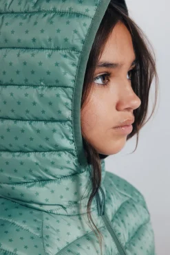Chaqueta acolchada estrellas ni&ntilde;a