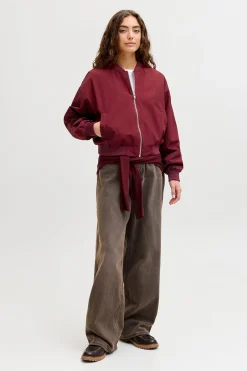 Chaqueta bomber ligera