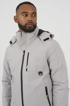 Chaqueta con capucha