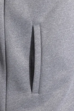 Chaqueta con capucha