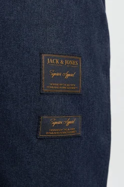 Chaqueta con capucha