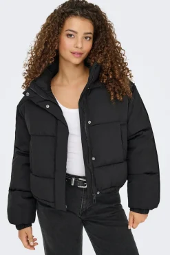 Chaqueta corta acolchada