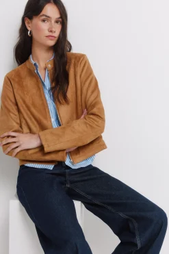 Chaqueta corta antelina