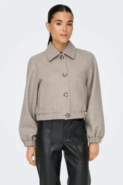 Chaqueta corta botones