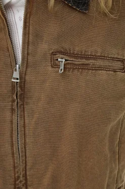 Chaqueta corta con cremallera