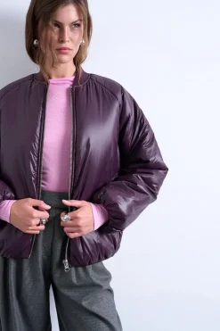 Chaqueta corta de nylon