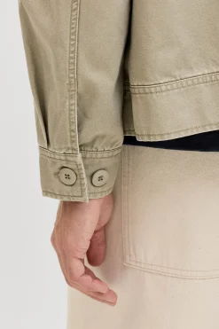 Chaqueta corta de tejido plano