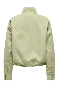 Chaqueta corta ligera