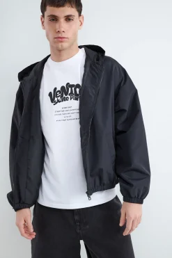 Chaqueta cortaviento ligera