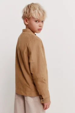 Chaqueta de antelina para ni&ntilde;o.