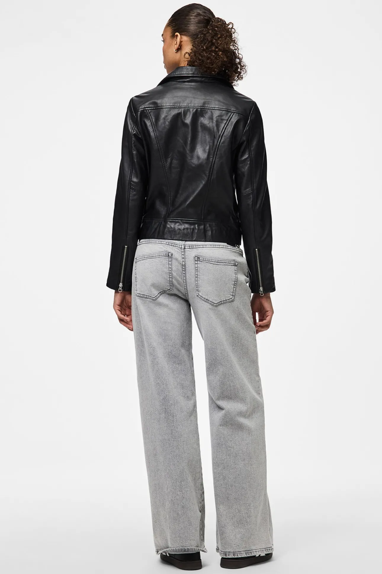 Chaqueta de piel tipo biker