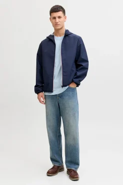 Chaqueta ligera corta