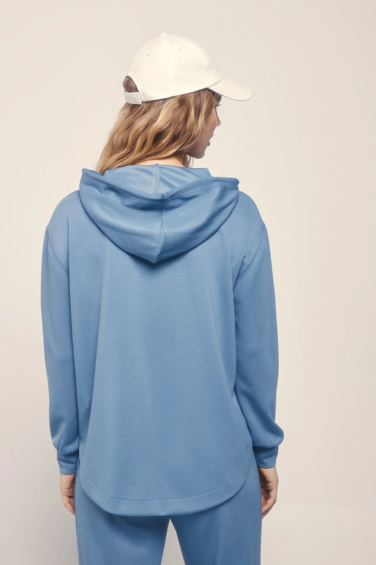 Chaqueta modal tacto suave azul