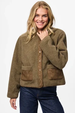 Chaqueta pana detalles ante