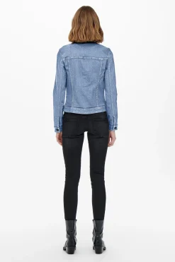 Chaqueta vaquera bolsillos delanteros