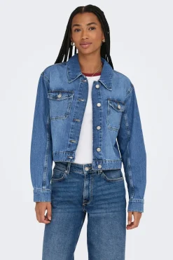 Chaqueta vaquera bolsillos