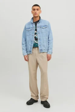 Chaqueta vaquera corta