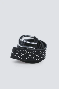 Cintur&oacute;n cenefa tachuelas