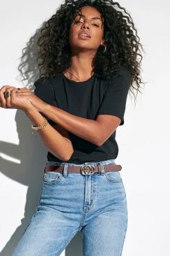 Cintur&oacute;n de polipiel ajustable