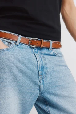 Cintur&oacute;n efecto piel pespunte