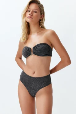 Conjunto de bikini bandeau alto brillo