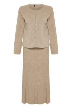 Conjunto de c&aacute;rdigan, falda y top de punto