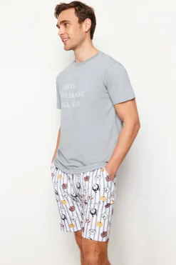 Conjunto de pijama corto rayas y animales