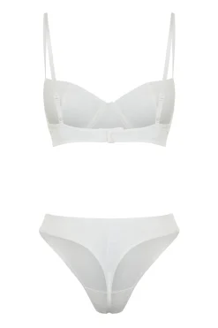 Conjunto de ropa interior canal&eacute;