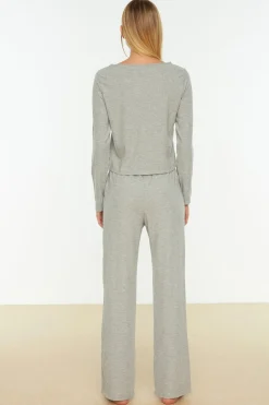 Conjunto pijama canal&eacute; gris