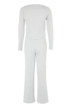 Conjunto pijama canal&eacute; gris