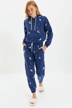 Conjunto pijama polar capucha azul galaxia
