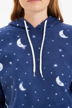 Conjunto pijama polar capucha azul galaxia