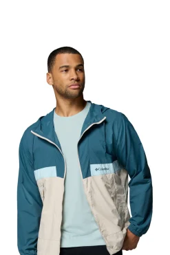 Cortavientos con capucha