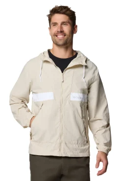 Cortavientos con capucha