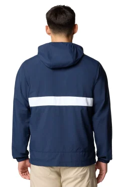 Cortavientos con capucha