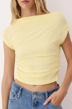 Crop top manga corta