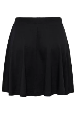 Falda corta con vuelo