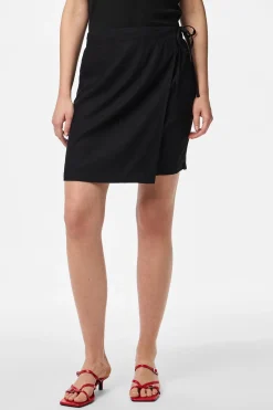 Falda corta tipo pareo